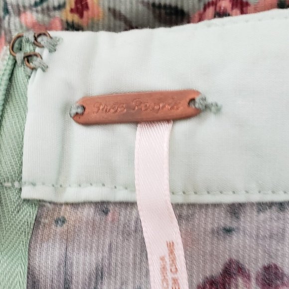 Free People Floral Wale corduroy High waist skirt with Ruffle and Lace . Size 6 - Picture 7 of 7